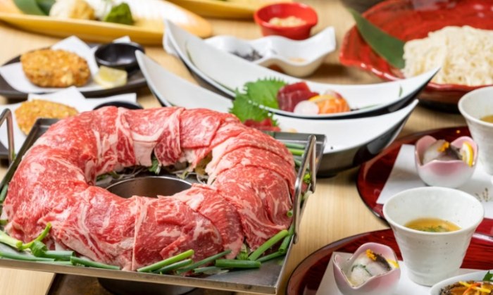 新宿美食：拉麵激戰、燒肉殿堂、米飯鍋物與巷弄甜點精選指南 post thumbnail image