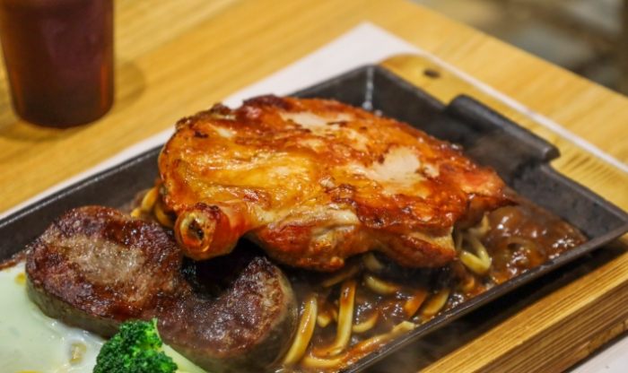 高雄夜市：交通停車攻略、必嚐美食推薦與一日遊行程總整理 post thumbnail image