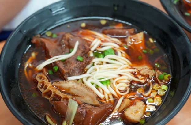 清水牛肉麵：湯鍋奧秘解密與全台必吃名店推薦攻略 post thumbnail image