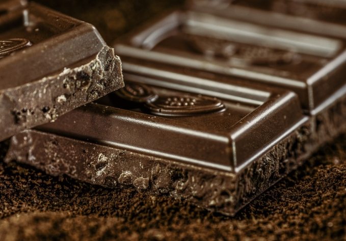 巧克力的功效：不只心情好，解密營養價值、禁忌與正確食用秘訣 post thumbnail image