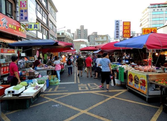 頭份市場：交通停車攻略、營業時間提醒與10家必吃美食推薦 post thumbnail image